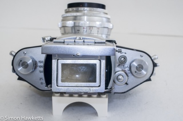 Exakta Exa version 4 - pop up magnifier