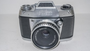 Exakta Exa 500 35mm camera